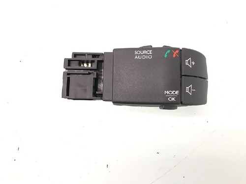 Commande radio volant - de, au
