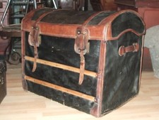  Malle Anglaise de Voiture en Osier fin XIX eme, dans le goût des malles Moynat