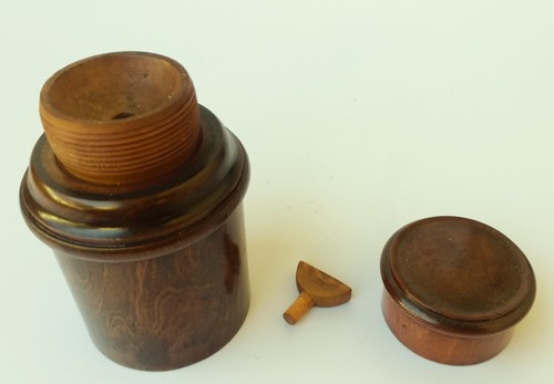 Boite saupoudreuse talc - boite,