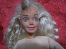 poupée Mattel "Barbie Bed