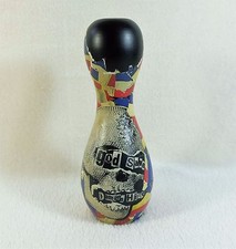 Très rare vase en bois et collage punk JAMIE REID "God save Damien Hirst" TBE