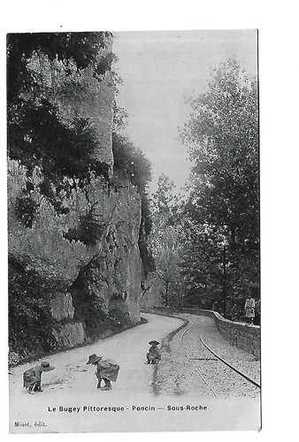 Poncin sous roche - 01,