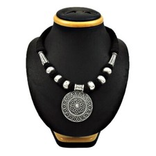 Collier En Fil D'Argent