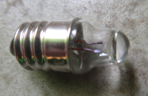 Ampoule pour projecteur - 3,7,