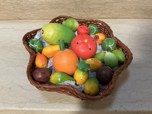 Corbeille rotin avec fruits - avec,