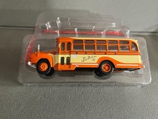 Voiture miniature Isuzu BXD 30