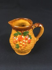 Pichet/ cruche ancien barbotine Décor fruits