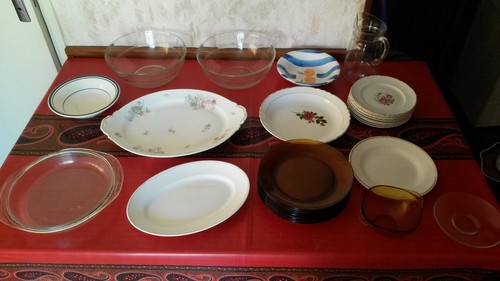Lot assiettes carafe - /,