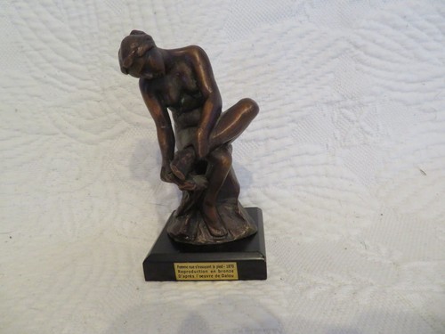 Femme nue essuyant les - femme, s'essuyant