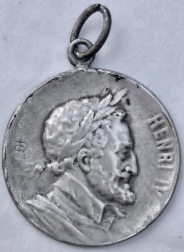 Pendentif signée louis rault - louis,