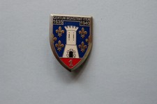 INSIGNE "1er R. C." 1er R. DE
