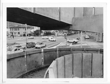 L829 Voitures route Toulon