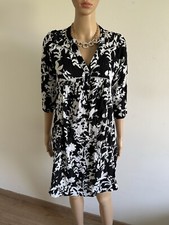 Robe noire et blanche à manches courtes Miss Captain taille 34 bon état 