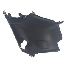 Plastique sous selle droit