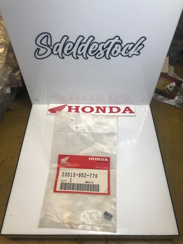 Rochet honda 23513 952 770 - 1,