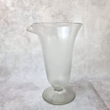 Verre à Pied Gradué Ancien – Laboratoire Chimie -  F. Jonte Paris