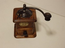 moulin à café ancien à