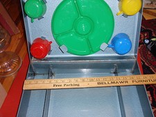 VINTAGE METAL PICNIC BASKET /