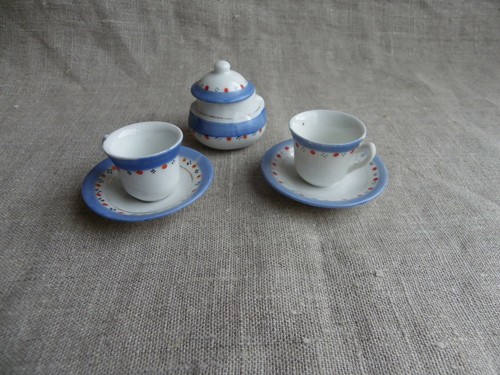 Ancienne petite dinette pour - ancienne,