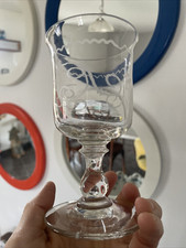 Ancien Verre à pied en verre soufflé , collection , motifs 14,2 cm