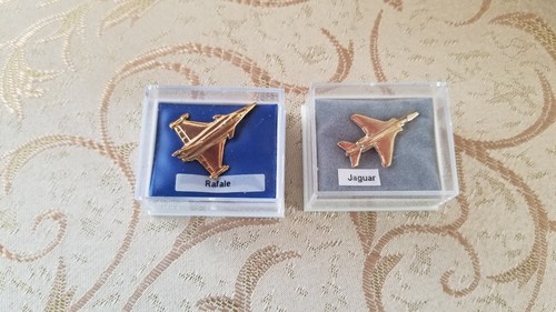 Lot avions sous boites - lot,