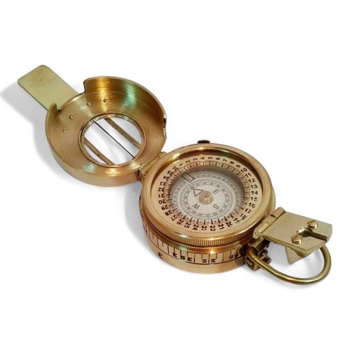 Ancienne boussole militaire - , en