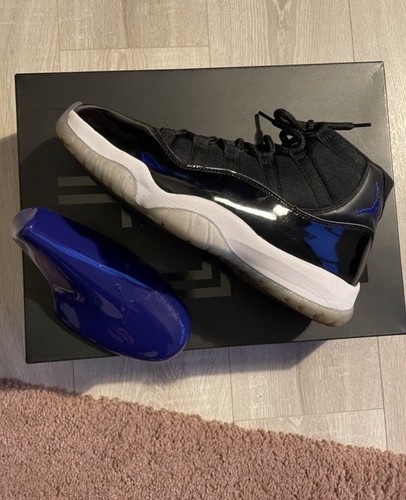 Jordan space jam - space,