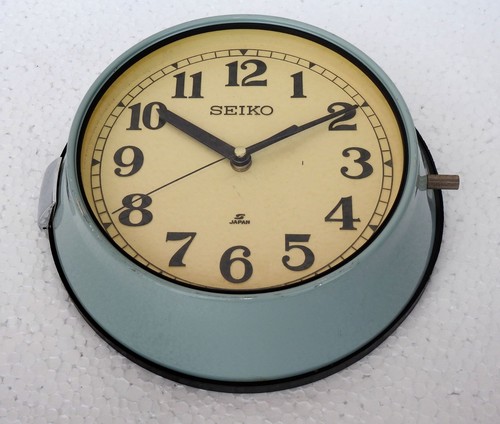 Horloge murale vintage