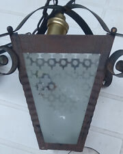 ANCIEN LUSTRE LANTERNE FER FORGÉE VERRE BLANC A MOTIFS - CIRCA 1950