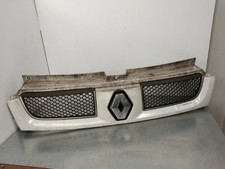 8200204450 grille gauche capot
