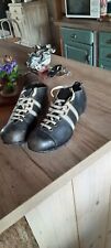 vend anciennes chaussures de football annees 1940