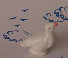 Fève COLOMBE BLANCHE bec rose porcelaine creuse