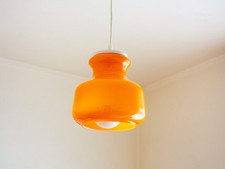 Suspension vintage moderne milieu du siècle luminaire en verre écrin opaline orange