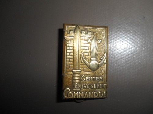 Militaria insigne centre - militaria,