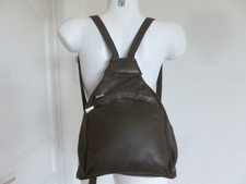 SAC A DOS LA BAGAGERIE CUIR AGNEAU SOUPLE TEINTE MARRON CHOCOLAT TBE