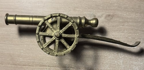 Modèle canon du - de,