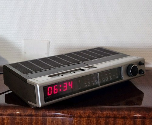 Philips 590 electronic clock - 590,