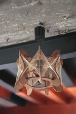 Suspension bois et fils tendus