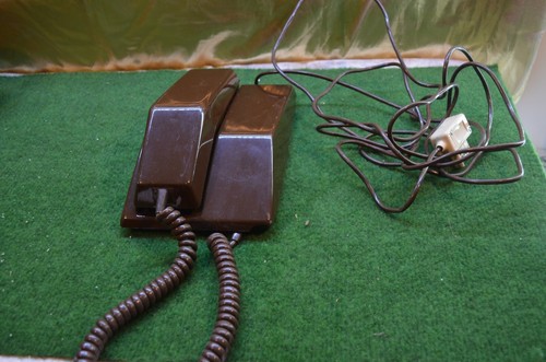Ancien telephone blanc - ancien,