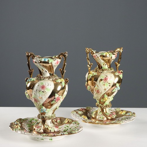 Vases vintage avec - vases, assiette