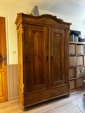À vendre - Armoire en bois massif (PIN) - bon état