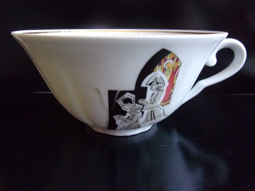 Ancienne grande tasse - ancienne,