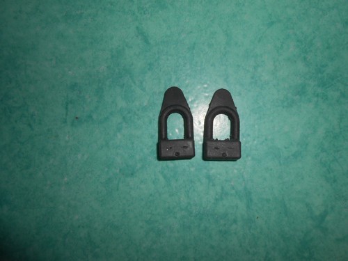 Lot attaches capot - attaches, volant