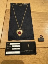 Pendentif Cœur  Avec Cabochon Rouge YSL - Yves Saint Laurent -