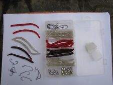 Pêche carnassiers boîte + 24 leurres souples + 15 balles nickelées + 30 hameçons