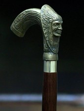 Ancien bâton de marche tête