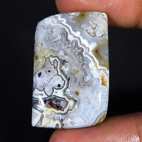 Pierre précieuse cabochon
