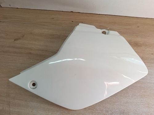 Cache carenage plastique - un,