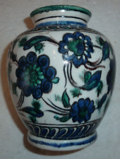 beau vase en faïence de style