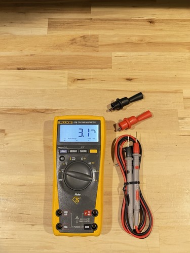 Fluke 179 multimeter - 179, leads